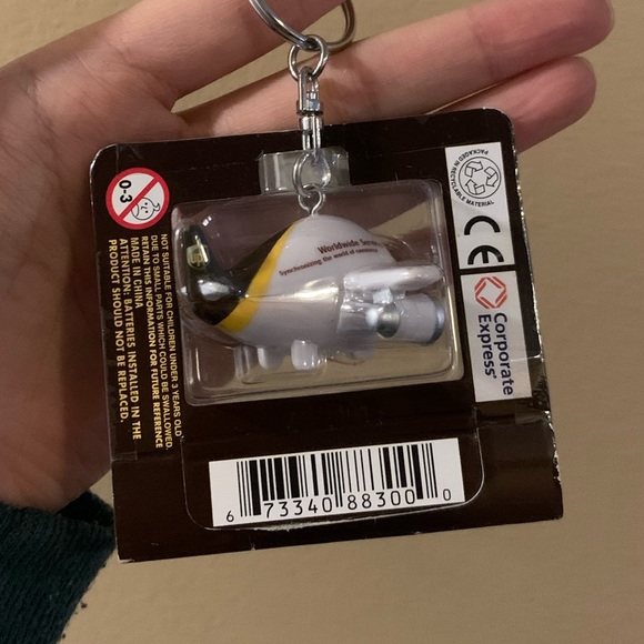 Toytech TT88300 Ups Airplane Key Chain with Lights and Sound - Picture 2 of 3
